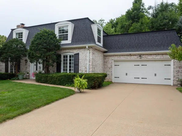 1765 Eden Ln, Dubuque, IA 52001