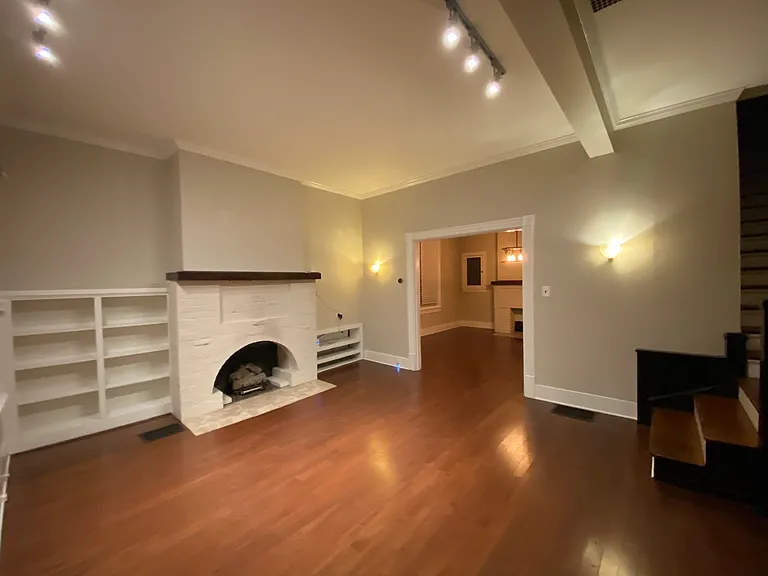 223 Lehigh Ave — Photo 2