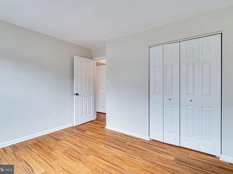 3022 Dower House Dr — Photo 40