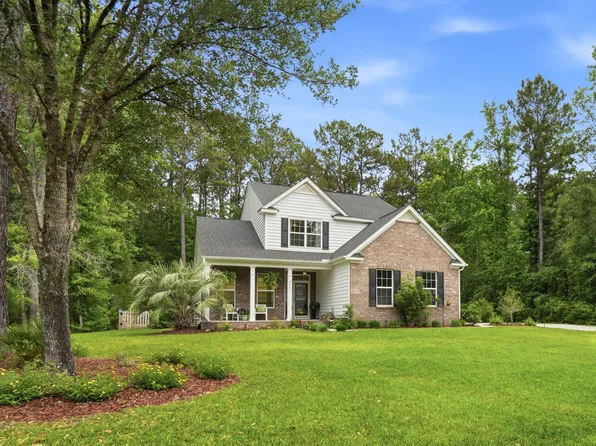 2001 Tacoma Cir, Ridgeville, SC 29472