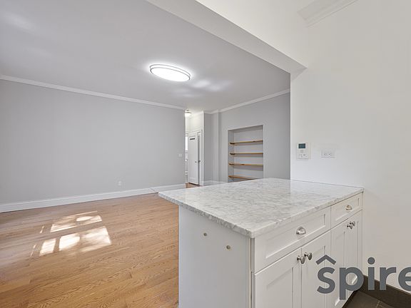 5th image of 38 Livingston St APT 3