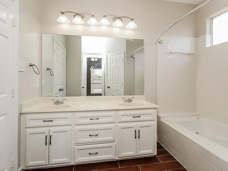 3306 Maymist Dr — Photo 11