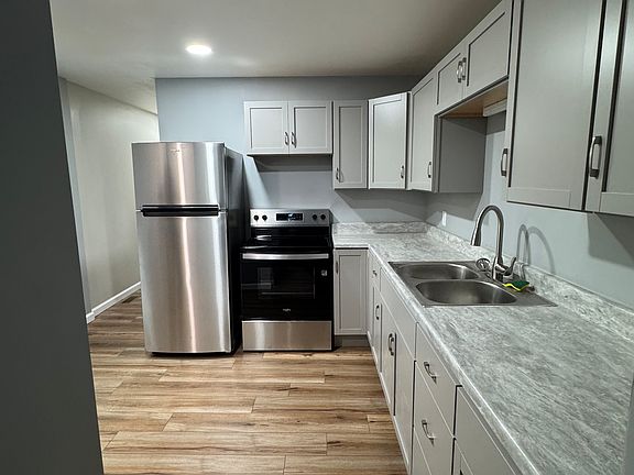 3rd image of 253 253/249 E Race St #249-1