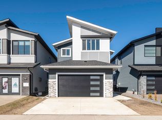 216 33rd St NW, Edmonton, AB T5Y2C9
