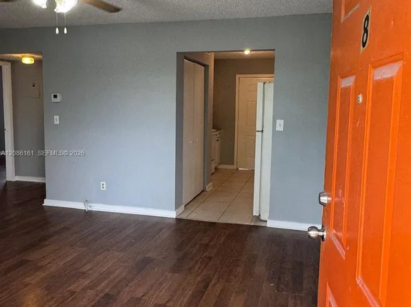 2920 Pierce St, Hollywood, FL