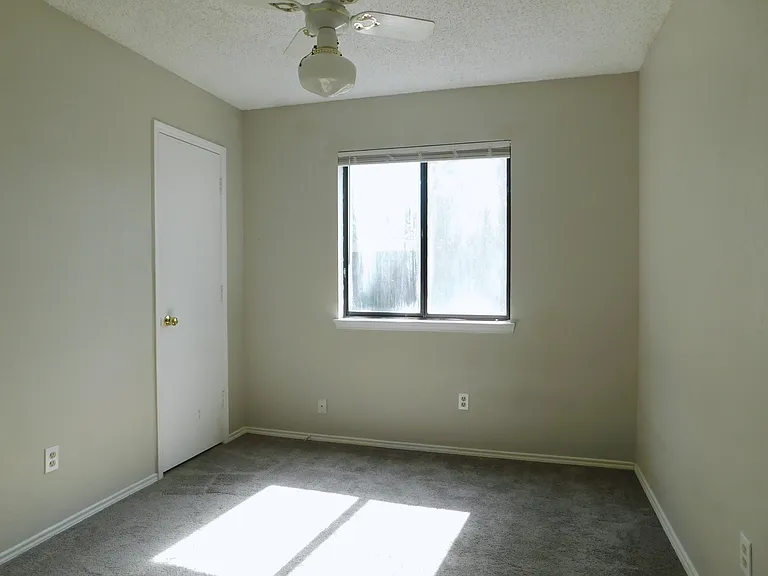 404 Pace Dr — Photo 17