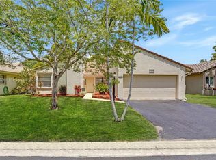 1253 Spring Circle Dr, Coral Springs, FL 33071