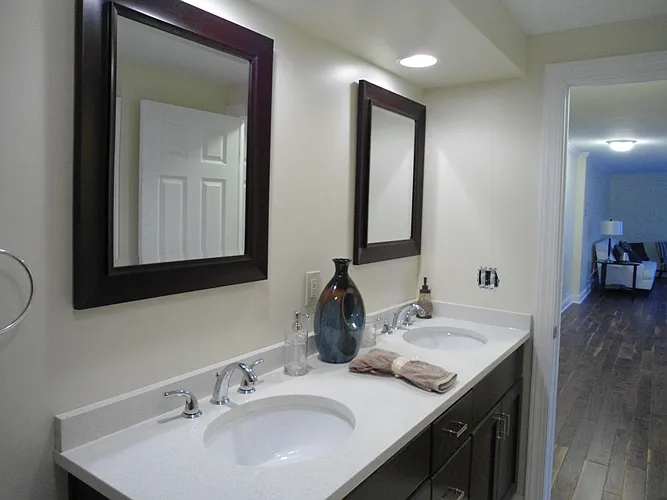 2 bed, 1300 sqft, $1,500 — Photo 3