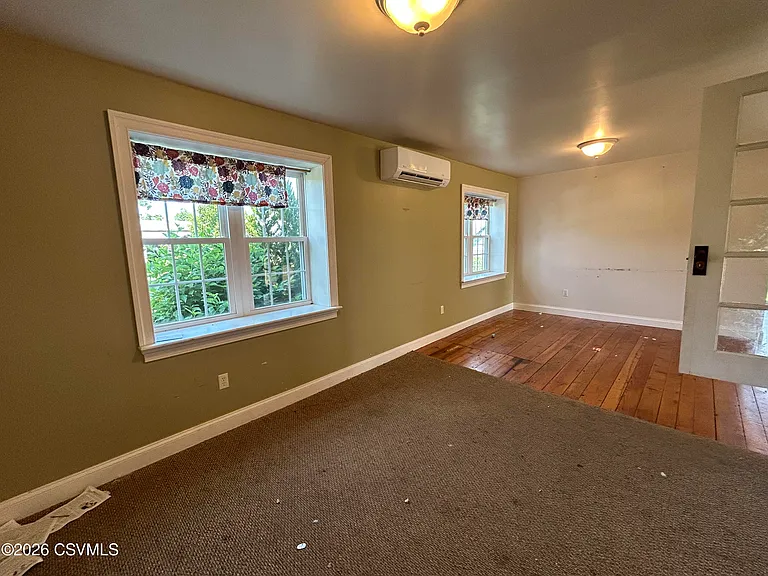 687 Hanselman Rd — Photo 18