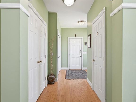5th image of 585 Hanon Drive