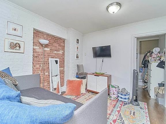 4th image of 170 E 2nd St #20F