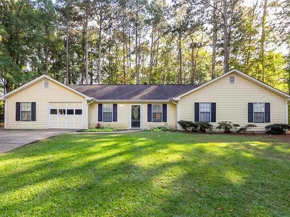 16 Pond Ct, Stockbridge, GA 30281