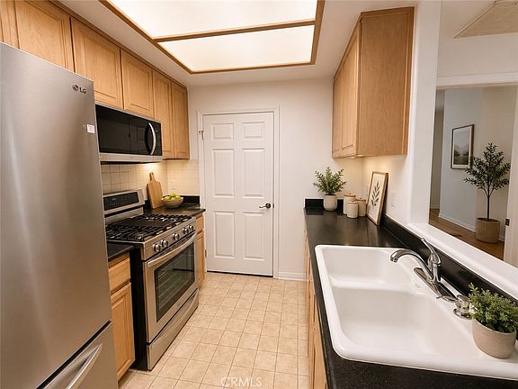 3rd image of 1516 Hi Point St APT 102