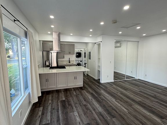 3rd image of 3713 Mariella St