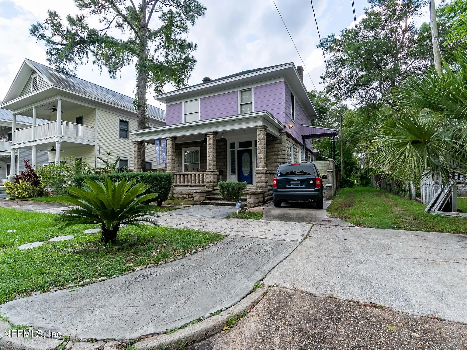 3 bed, 2.0 bath, 1968 sqft, $2,000 — Photo 2