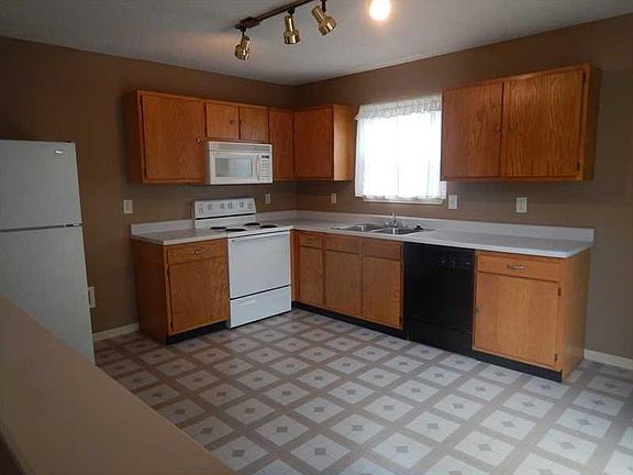 5th image of 3240 Tupelo Dr