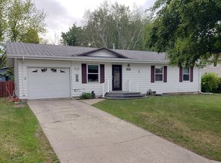 313 20th Ave NE, Jamestown, ND 58401