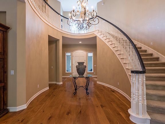3rd image of 2033 Fawnridge Ave