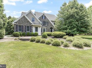 205 Fallbrooke Dr, Kennett Square, PA 19348