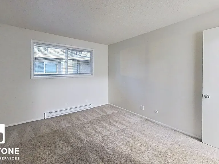 4946-4956 6th Ave NE — Photo 5