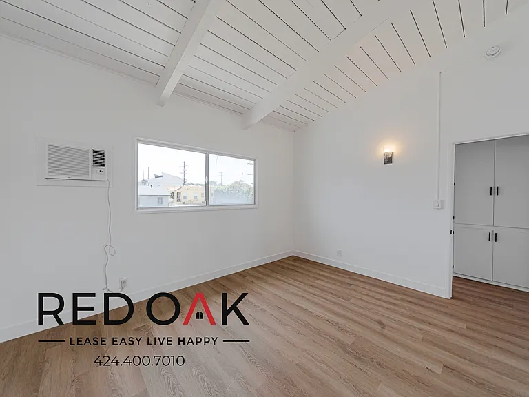 7525 Crenshaw Blvd #7 — Photo 3