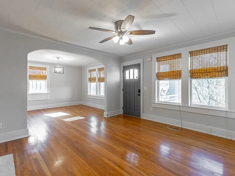 516 Moonhollow Ln — Photo 6