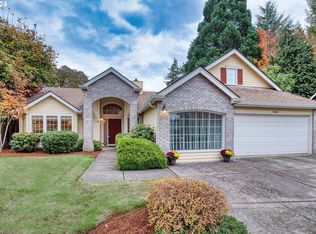 3380 NE Sunburst Ave, Hillsboro, OR 97124