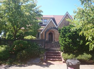 3003 28th Ave W, Seattle, WA 98199