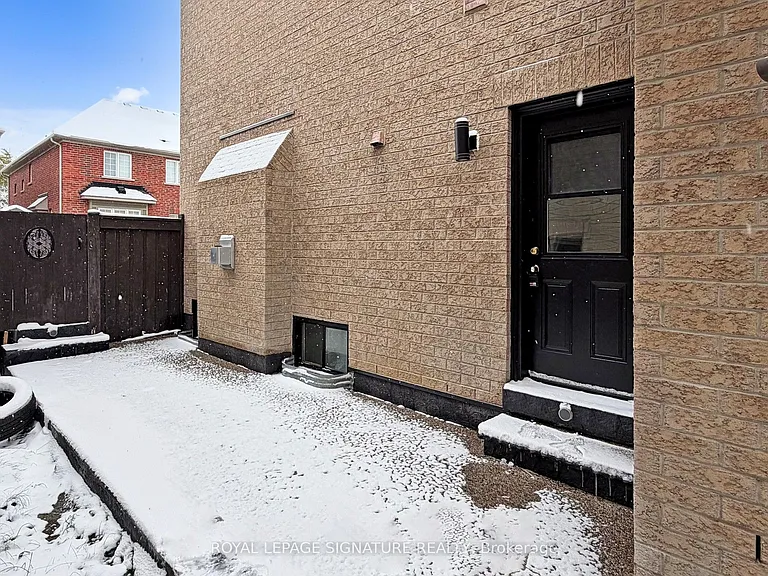38 Havanna Cres #BASEMENT — Photo 36