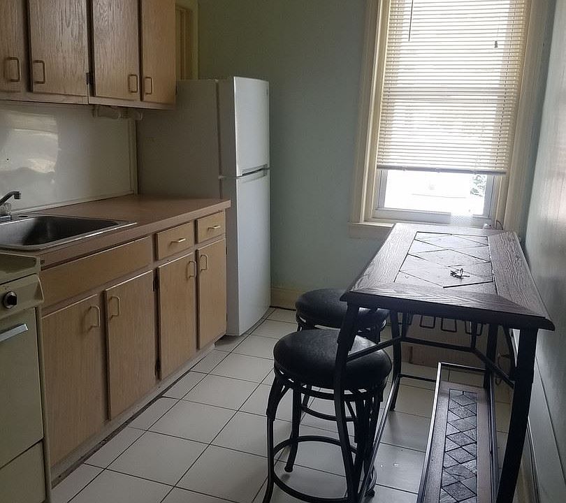 2nd image of 3315 N Park Ave APT 2