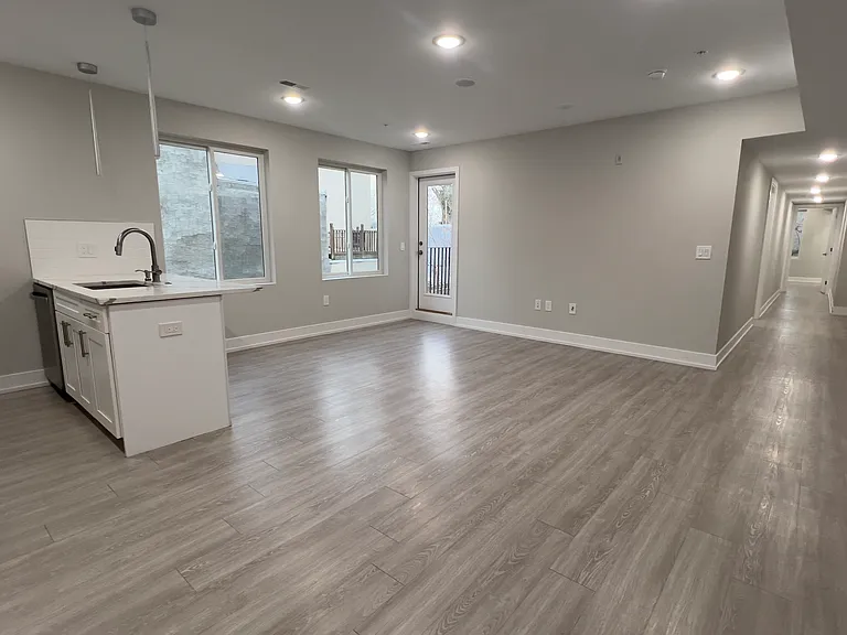 649-1 N 35th St #201 — Photo 2