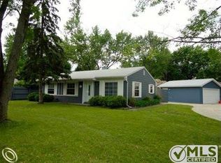 3102 Avon Manor Rd, Rochester Hills, MI 48307