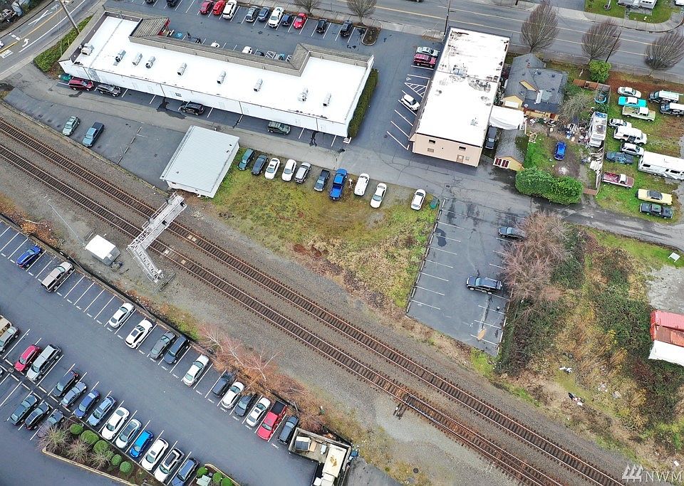 1st image of 111 5th St SE