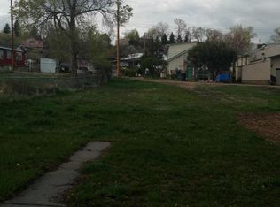 105 W Park St, Newcastle, WY 82701