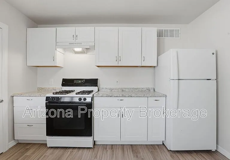 805 E Turney Ave #4 — Photo 7