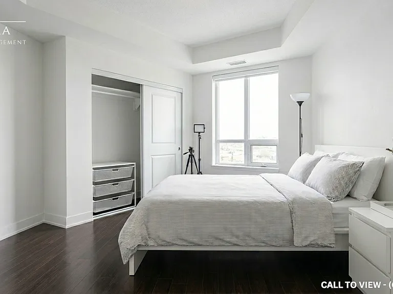 101 Charles St E #4706 — Photo 9