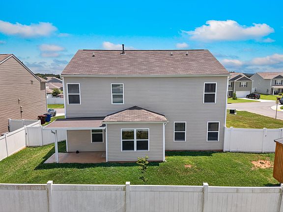 3rd image of 216 Claire Pl