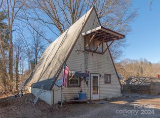 402 Sand Hill Rd, Asheville, NC 28806