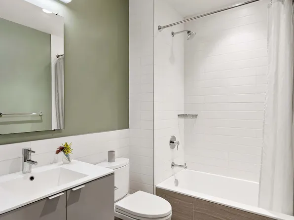 27 Clermont Avenue image 15 of 18