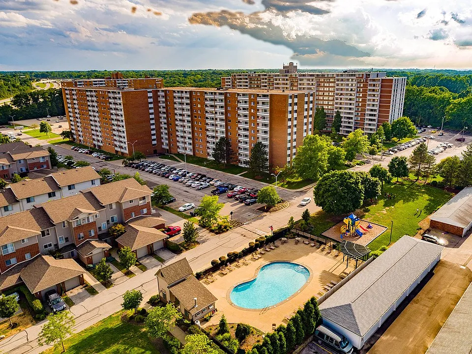 Pine Ridge Apartments