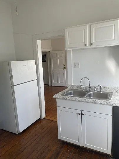 Studio, 500 sqft, $1,095 — Photo 3