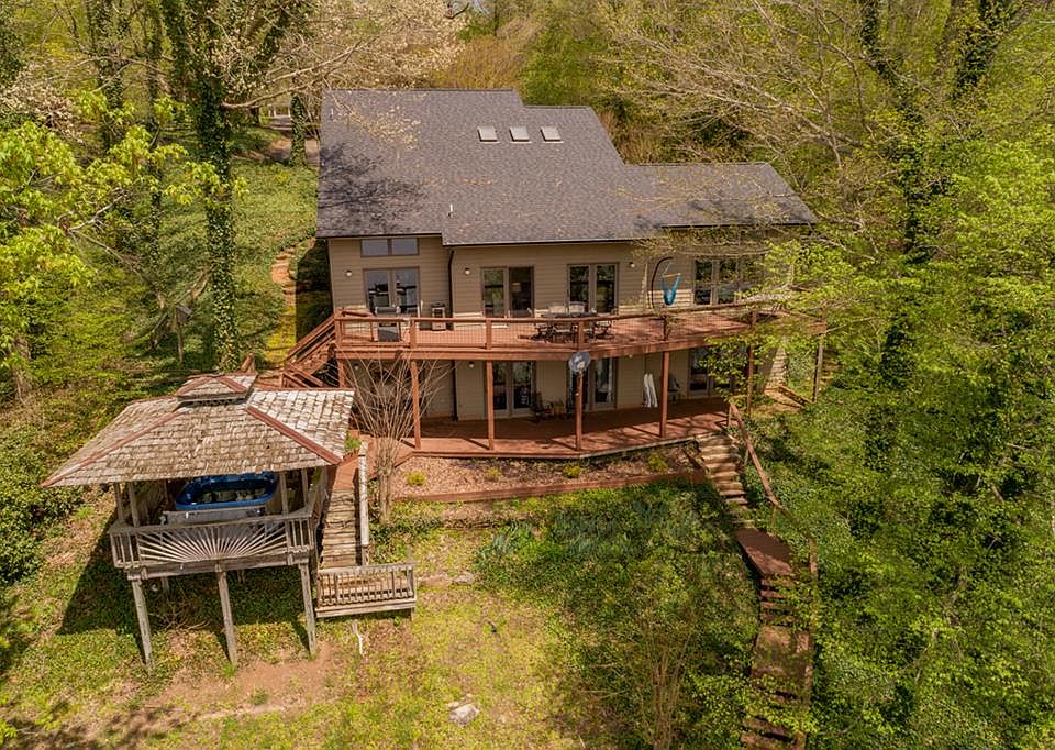 1st image of 857 Buckhead Dr