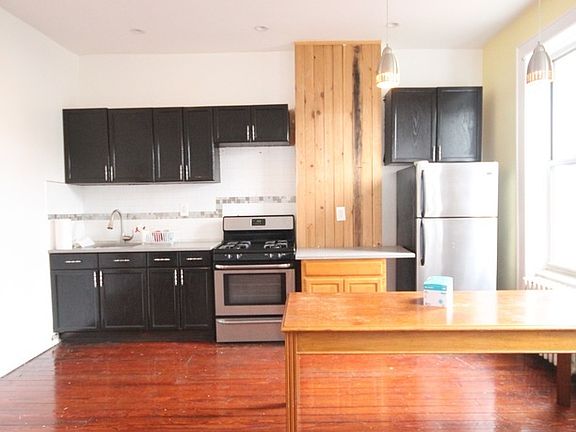 3rd image of 1885 Dekalb Ave #1