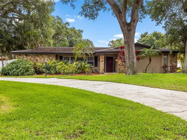 2215 Buena Vista Dr, Clearwater, FL 33764