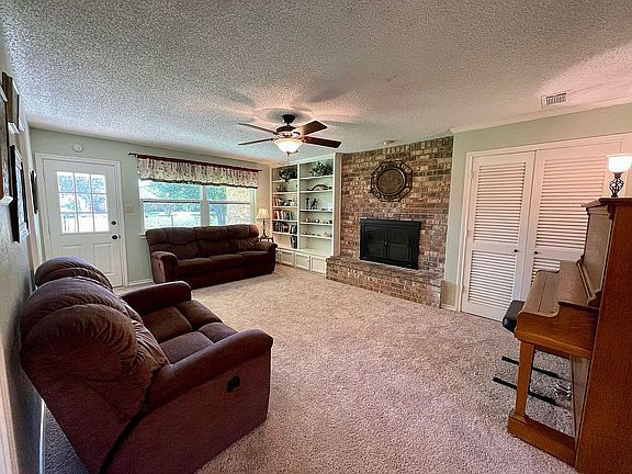3rd image of 4021 Toledo Ave