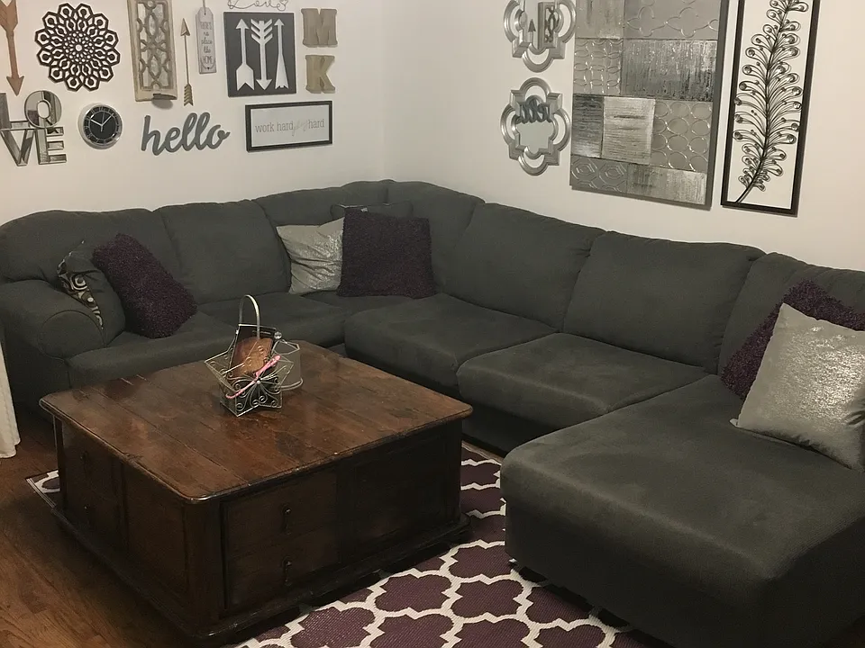 172 W La Salle Dr S #2