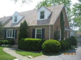 7850 N Neva Ave, Niles, IL 60714