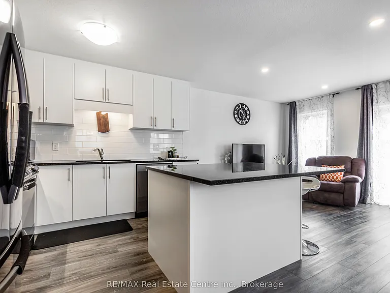 1 Mill St W #1 — Photo 6