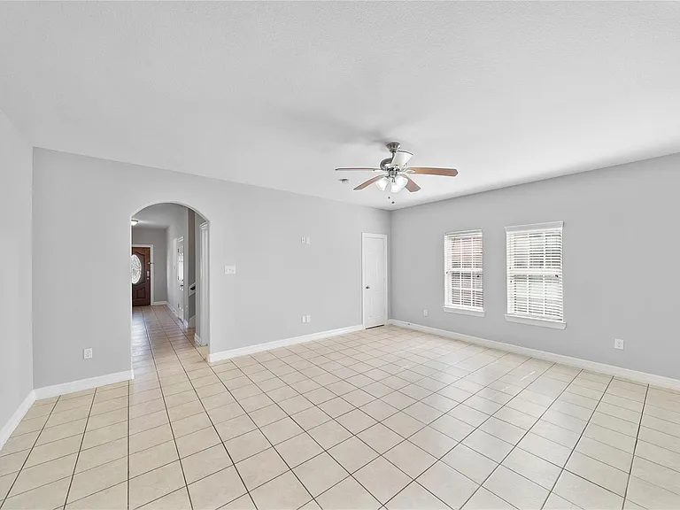 3002 Paige St — Photo 4