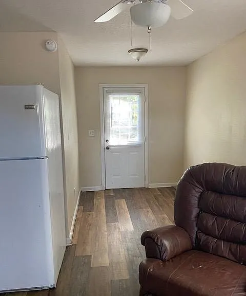 207 Deer St #B — Photo 8